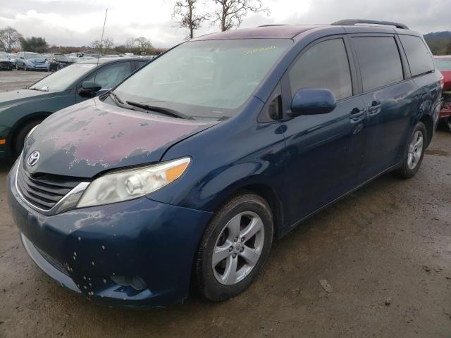 5TDKK3DC4BS011169 - 2011 TOYOTA SIENNA LE BLUE photo 1