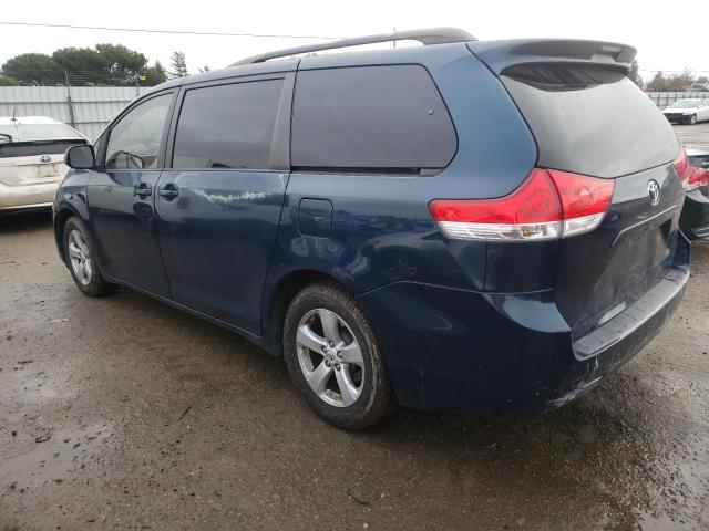 5TDKK3DC4BS011169 - 2011 TOYOTA SIENNA LE BLUE photo 2