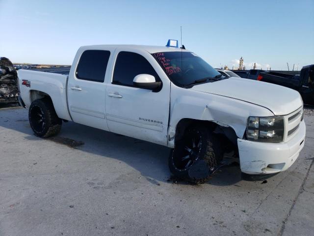 3GCRKSE31AG208899 - 2010 CHEVROLET SILVERADO WHITE photo 4