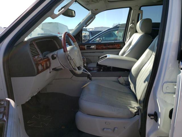 5LMFU28R04LJ22464 - 2004 LINCOLN NAVIGATOR 白色 照片 11