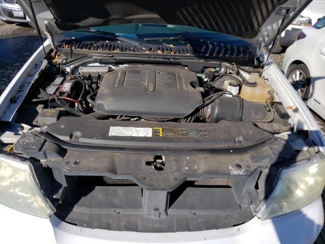 5LMFU28R04LJ22464 - 2004 LINCOLN NAVIGATOR 白色 照片 12