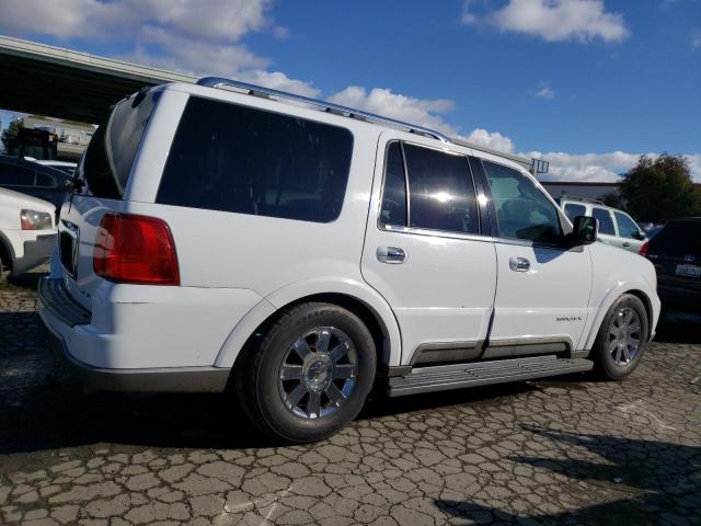 5LMFU28R04LJ22464 - 2004 LINCOLN NAVIGATOR 白色 照片 3