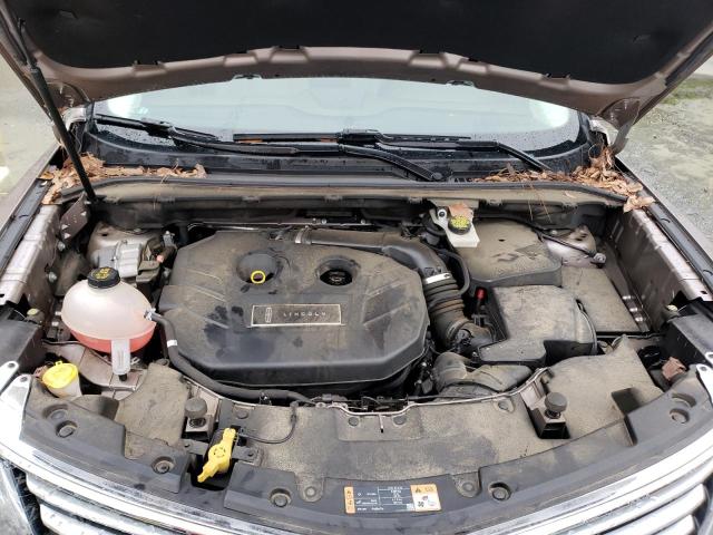 5LMCJ3C90JUL18256 - 2018 LINCOLN MKC RESERV GOLD photo 11