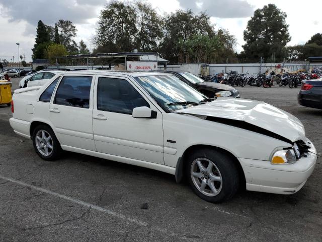 YV1LS5679W2502943 - 1998 VOLVO S70 GLT WHITE photo 4