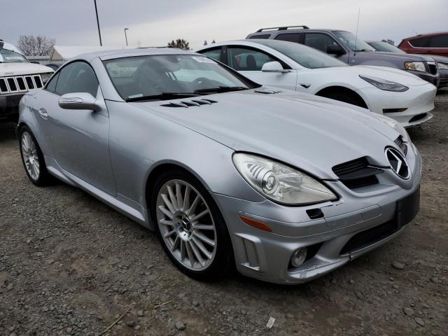 WDBWK73F06F106465 - 2006 MERCEDES-BENZ SLK 55 AMG SILVER photo 4