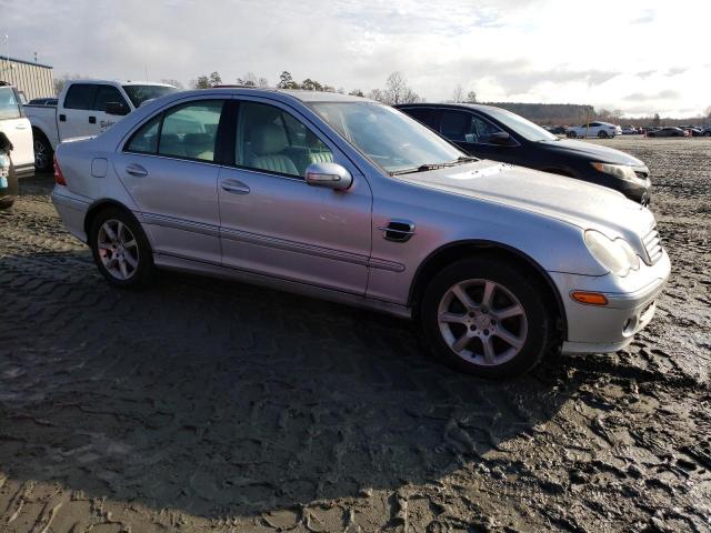 WDBRF54H77A950149 - 2007 MERCEDES-BENZ C-CLASS SILVER photo 4