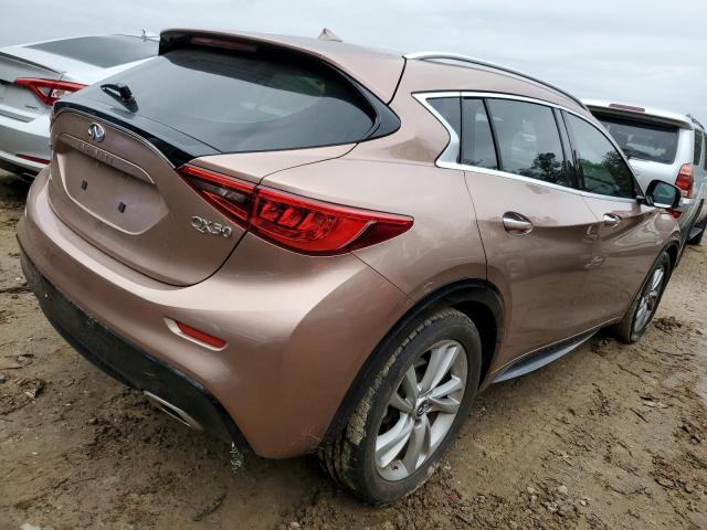 SJKCH5CP5JA054155 - 2018 INFINITI QX30 BASE PINK photo 3