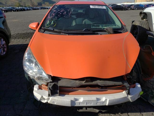 JTDKDTB34E1064971 - 2014 TOYOTA PRIUS C ORANGE photo 5