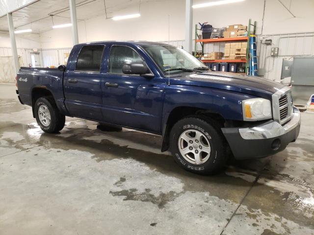 1D7HW48NX5S158419 - 2005 DODGE DAKOTA QUA BLUE photo 4