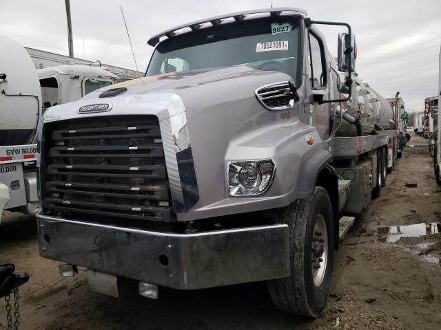 3ALHG3DV0LDMA1761 - 2020 FREIGHTLINER 114SD SILVER photo 2