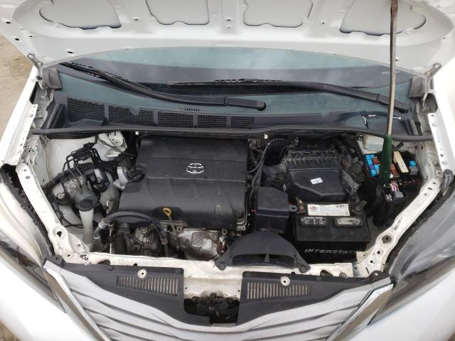 5TDXK3DC7FS554575 - 2015 TOYOTA SIENNA SPO WHITE photo 12