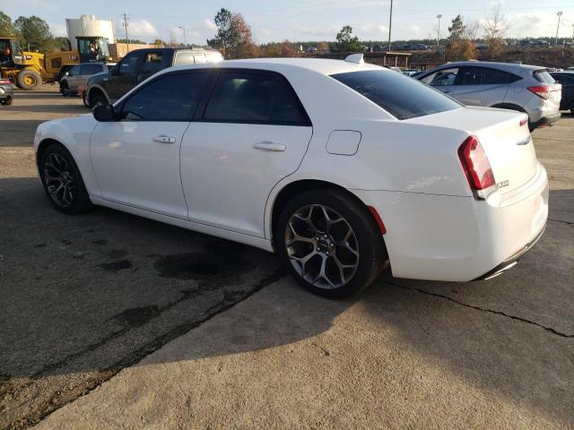 2C3CCAAG3JH340296 - 2018 CHRYSLER 300 TOURIN WHITE photo 2