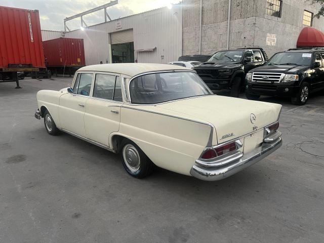 1101212127666 - 1964 MERCEDES-BENZ 220 S WHITE photo 3