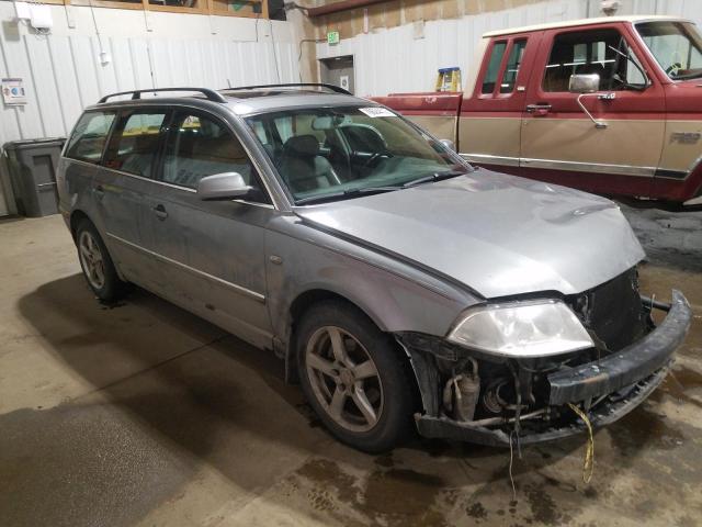 WVWYH63BX2E085446 - 2002 VOLKSWAGEN PASSAT GLX GRAY photo 4