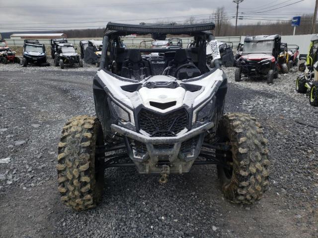 3JBVGAY41KK002353 - 2019 CAN-AM MAVERICK X WHITE photo 9