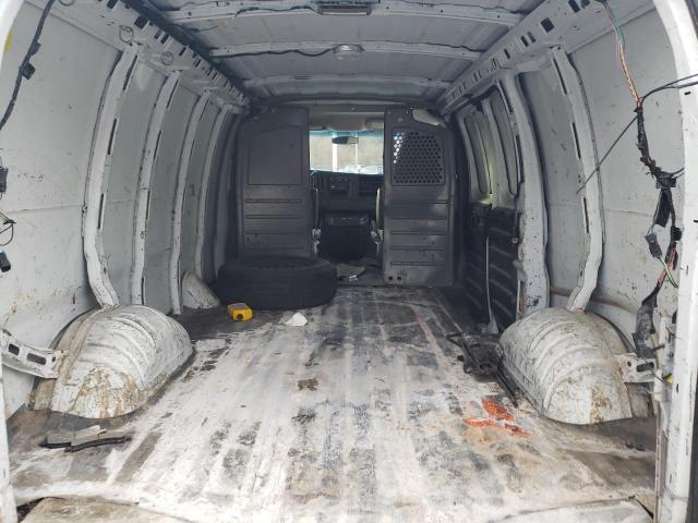 1GCSGAFX0B1170127 - 2011 CHEVROLET EXPRESS G1 WHITE photo 10