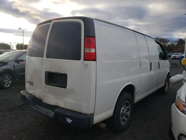 1GCSGAFX0B1170127 - 2011 CHEVROLET EXPRESS G1 WHITE photo 3