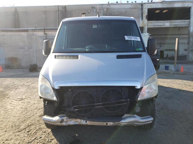 WD0PE745575205557 - 2007 DODGE SPRINTER SILVER photo 5