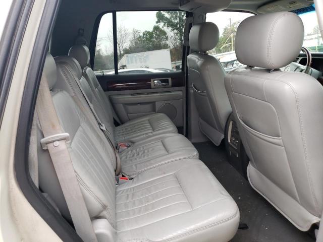 5LMFU28586LJ09591 - 2006 LINCOLN NAVIGATOR 白色 照片 11