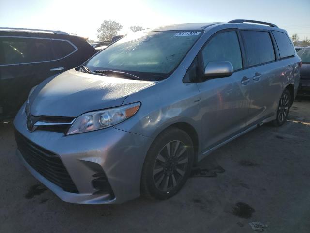 5TDJZ3DC9KS214016 - 2019 TOYOTA SIENNA LE SILVER photo 1