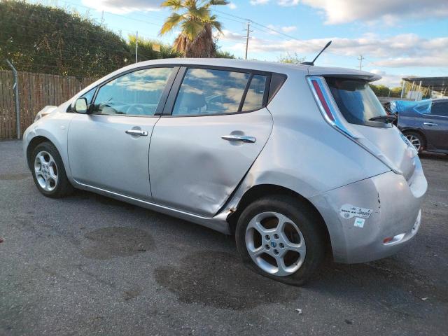 JN1AZ0CP8BT008841 - 2011 NISSAN LEAF SV SILVER photo 2