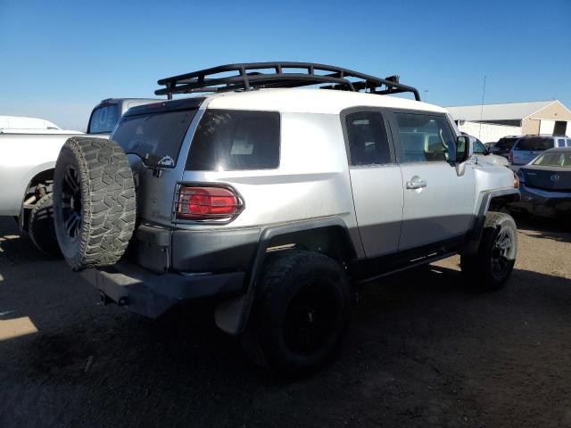 JTEBU11F770096964 - 2007 TOYOTA FJ CRUISER SILVER photo 3