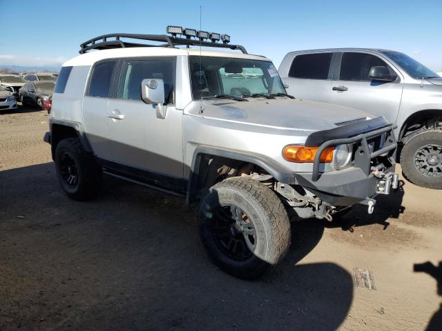 JTEBU11F770096964 - 2007 TOYOTA FJ CRUISER SILVER photo 4