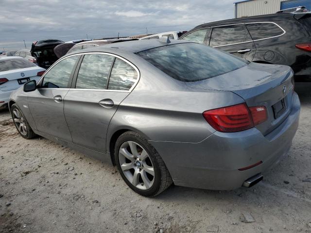 WBAFR9C53BC599518 - 2011 BMW 550 I GRAY photo 2