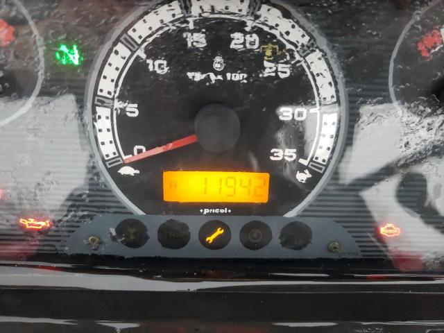 CT1H1024 - 2015 MAHINDRA AND MAHINDRA TRACTOR RED photo 8