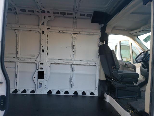 3C6TRVDG5JE139709 - 2018 RAM PROMASTER 白色 照片 11