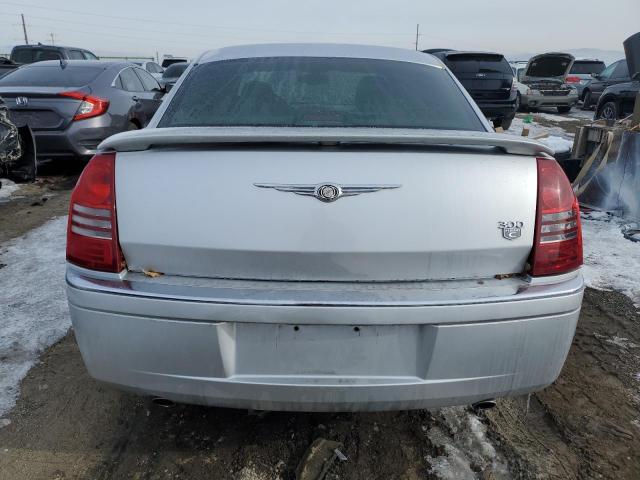 2C3JA63HX5H104069 - 2005 CHRYSLER 300 C SILVER photo 6