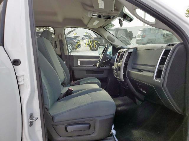 1C6RR6TT7KS572137 - 2019 RAM 1500 CLASS თეთრი ფოტო 5