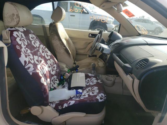 3VWCM31Y74M343542 - 2004 VOLKSWAGEN NEW BEETLE 白色 照片 5