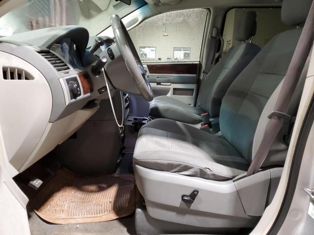 2A4RR5D1XAR308663 - 2010 CHRYSLER TOWN & COU 银色 照片 7