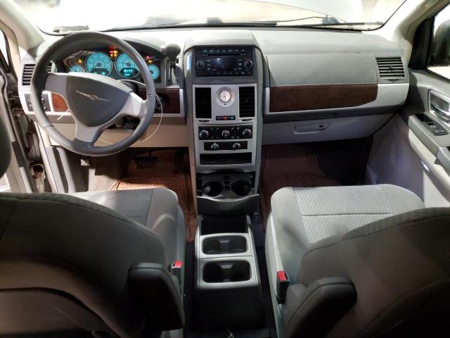 2A4RR5D1XAR308663 - 2010 CHRYSLER TOWN & COU 银色 照片 8