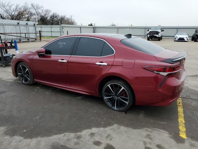 4T1B61HK8JU554296 - 2018 TOYOTA CAMRY XSE BURGUNDY photo 2