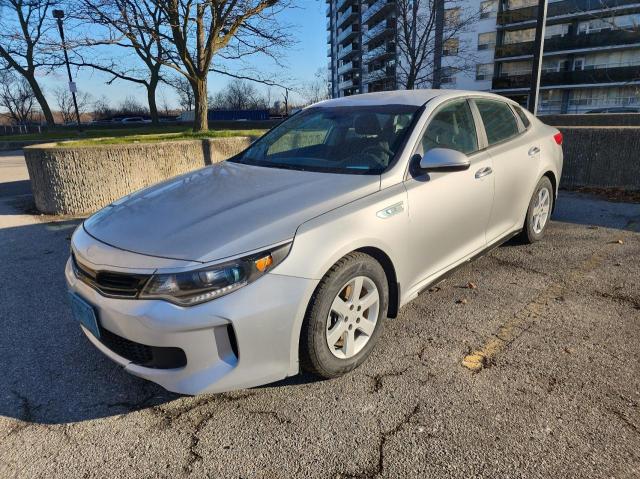 KNAGT4LC7H5005761 - 2017 KIA OPTIMA HYB SILVER photo 2