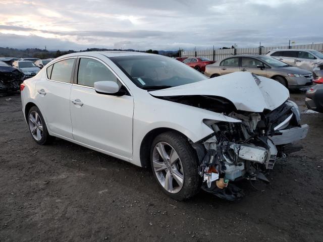 19VDE1F30FE002706 - 2015 ACURA ILX 20 WHITE photo 4