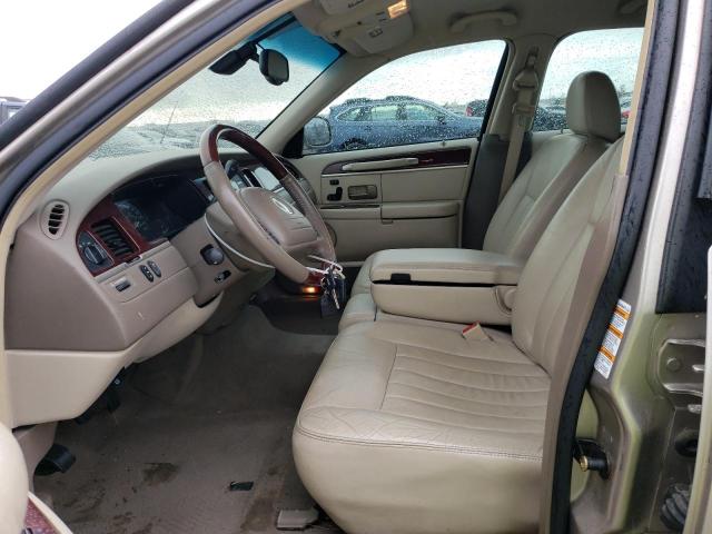 1LNHM82W73Y682819 - 2003 LINCOLN TOWN CAR S BEIGE photo 7