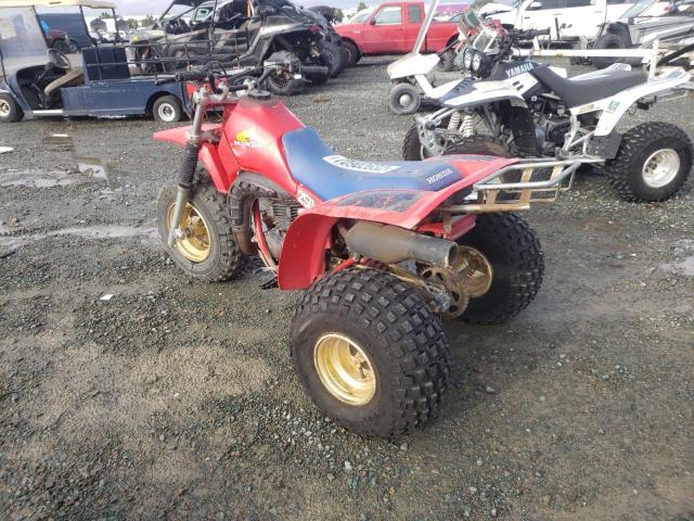 JH3TB060XDC206271 - 1983 HONDA ATC250 R RED photo 3