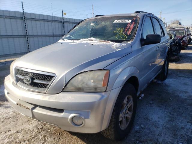 KNDJC733145270096 - 2004 KIA SORENTO SILVER photo 2