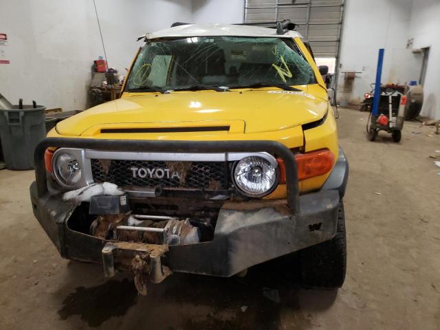 JTEBU11F670014206 - 2007 TOYOTA FJ CRUISER YELLOW photo 5