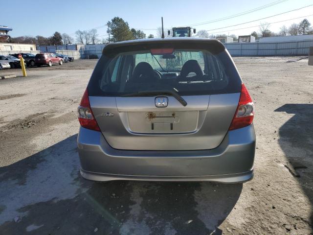 JHMGD38657S002028 - 2007 HONDA FIT S SILVER photo 6