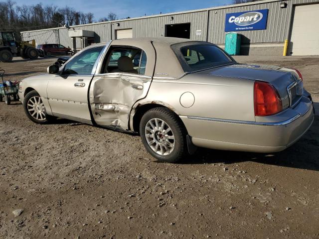 1LNHM81V57Y633312 - 2007 LINCOLN TOWN CAR S TAN photo 2