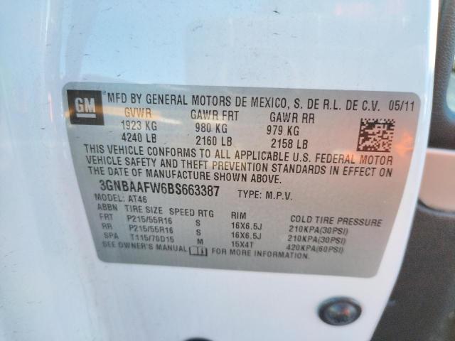 3GNBAAFW6BS663387 - 2011 CHEVROLET HHR LS WHITE photo 12