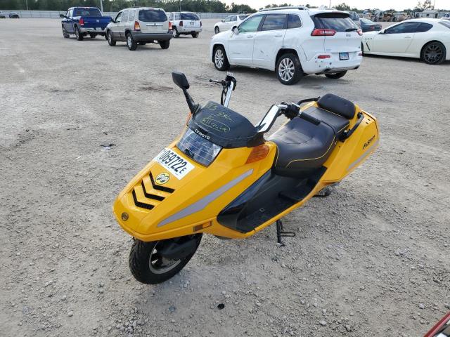 LCETDNP1896300957 - 2009 CFHG MOPED YELLOW photo 2