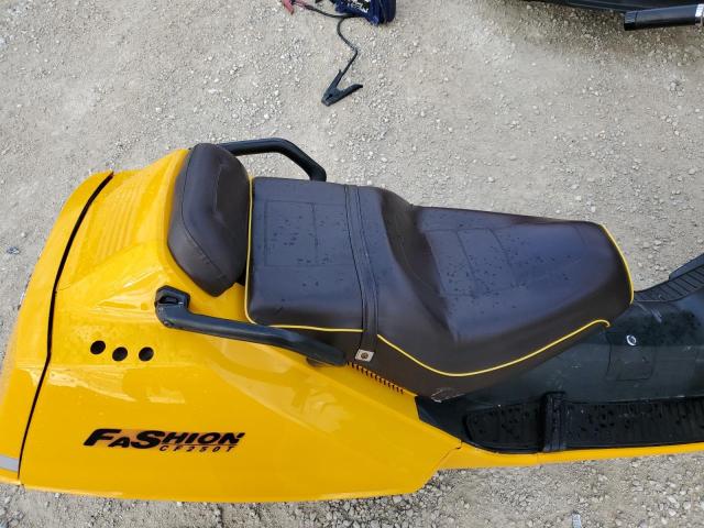 LCETDNP1896300957 - 2009 CFHG MOPED YELLOW photo 6