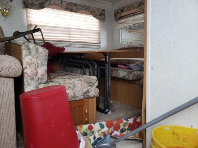 4YDT31526Y1015240 - 2000 KEYSTONE SPRINTER WHITE photo 5