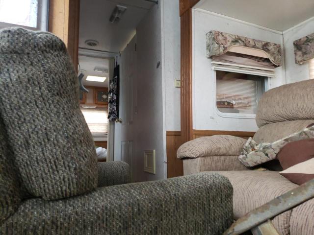 4YDT31526Y1015240 - 2000 KEYSTONE SPRINTER WHITE photo 6