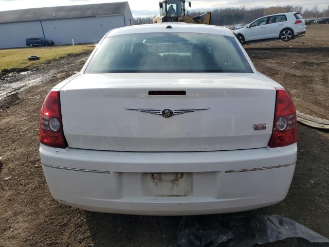 2C3KA53V69H523028 - 2009 CHRYSLER 300 TOURIN WHITE photo 6